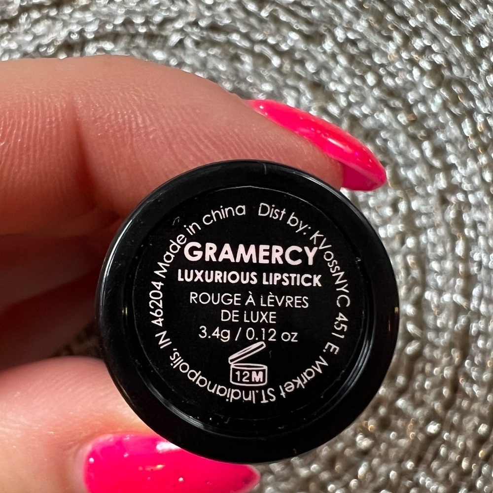 K Voss Lip Luxe Lipstick - Picture 2 of 5